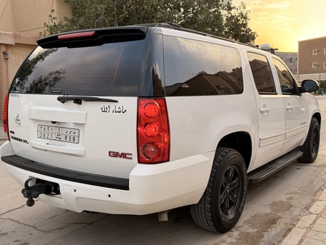 Riyadh, Vehicles, Cars & Trucks , SAR 20000,  GMC YOUKON XL,  2010,  Automatic,  437000 KM,  Urgent Sale Only Serious Customer