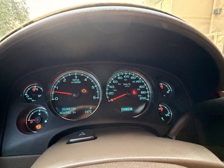 Riyadh, Vehicles, Cars & Trucks , SAR 20000,  GMC YOUKON XL,  2010,  Automatic,  437000 KM,  Urgent Sale Only Serious Customer