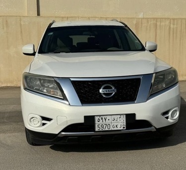 Olaya, Vehicles, Cars & Trucks , SAR 33000,  Nissan Pathfinder,  2014,  Automatic,  161000 KM,  Urgent Sale   Model