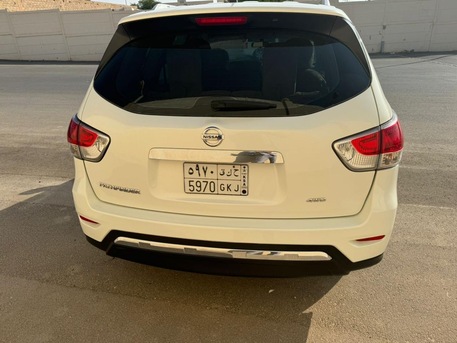 Olaya, Vehicles, Cars & Trucks , SAR 33000,  Nissan Pathfinder,  2014,  Automatic,  161000 KM,  Urgent Sale   Model