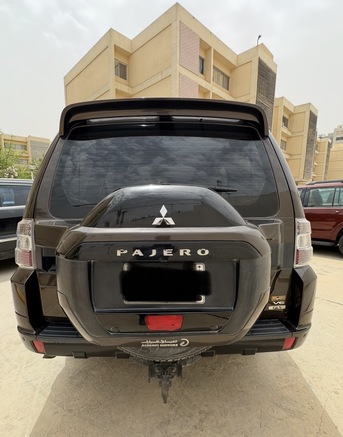 Olaya, Vehicles, Cars & Trucks , SAR 53000,  Mitsubishi Pajero 3.5,  2017,  Automatic,  115000 KM,  L  Low Mileage