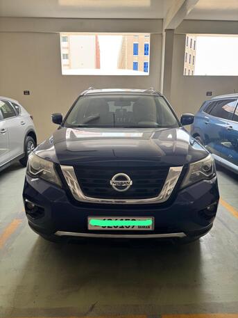 Hoora, Vehicles, Cars & Trucks , BHD 6900,  Nissan Pathfinder,  2018,  Automatic,  100000 KM,