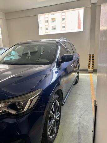 Hoora, Vehicles, Cars & Trucks , BHD 6900,  Nissan Pathfinder,  2018,  Automatic,  100000 KM,
