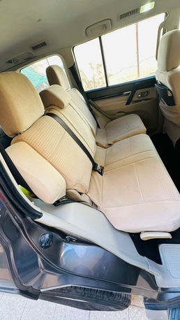 Riyadh, Vehicles, Cars & Trucks , SAR 27000,  Mitsubishi Pajero,  2010,  Automatic,  400000 KM,  Family Used