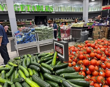New York, Food, Discover A Supermarket On Victory Blvd With Discount Fresh Produce