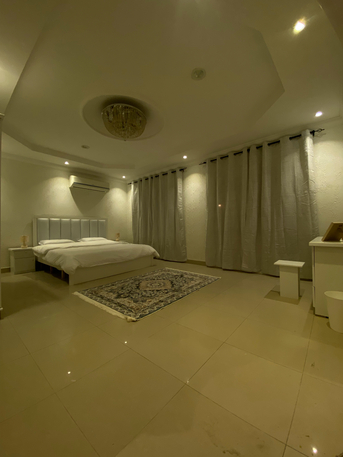 Riyadh, Apartments, Flats, Houses & Villas, SAR 5000/month,  2 BR,  A Spacious Apartment, Containing A Bedroom And A Living Room With Modern Furniture, A Prim