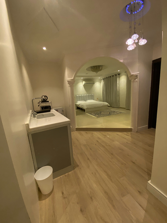 Riyadh, Apartments, Flats, Houses & Villas, SAR 5000/month,  2 BR,  A Spacious Apartment, Containing A Bedroom And A Living Room With Modern Furniture, A Prim