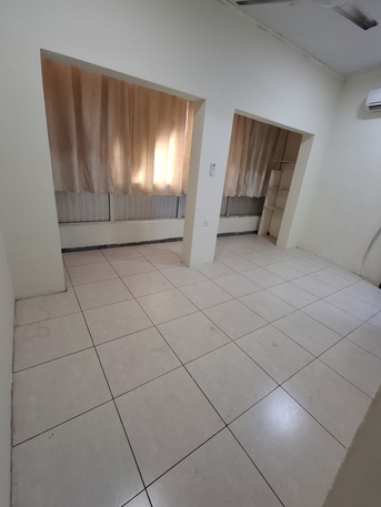 Manama, Apartments, Flats, Houses & Villas, BHD 100/month,  1 BR,  Studio 100bd In Gudabiya Ewa Monthly Bill Payment