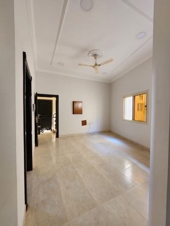Manama, Apartments, Flats, Houses & Villas, BHD 120/month,  2 BR,  Flat For Rent