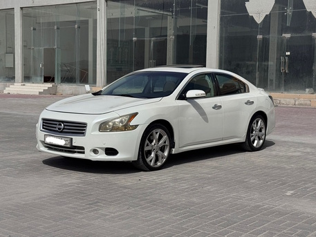 Manama, Vehicles, Cars & Trucks , BHD 1750,  Nissan Maxima,  2014,  Automatic,  191250 KM,    (White)