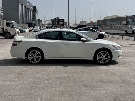 Manama, Vehicles, Cars & Trucks , BHD 1750,  Nissan Maxima,  2014,  Automatic,  191250 KM,    (White)