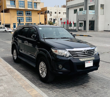 Manama, Vehicles, Cars & Trucks , BHD 4950,  Toyota Fortuner,  2013,  Automatic,  144000 KM,  Black   (4X4) V4 ~2.7 L Engine  Transmission ~ Well Maintained