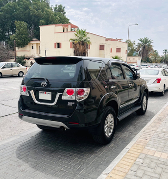 Manama, Vehicles, Cars & Trucks , BHD 4950,  Toyota Fortuner,  2013,  Automatic,  144000 KM,  Black   (4X4) V4 ~2.7 L Engine  Transmission ~ Well Maintained