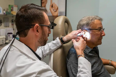 New York, Health, Lyric Invisible Hearing Aid For Natural Sound Quality