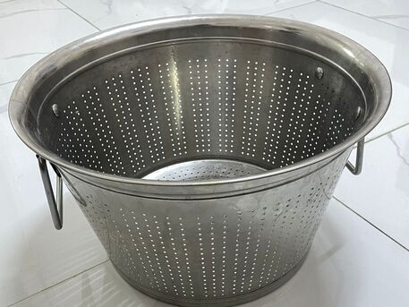 Riyadh, Household Items, SAR 150,  Vessels, Cupboards And Toys