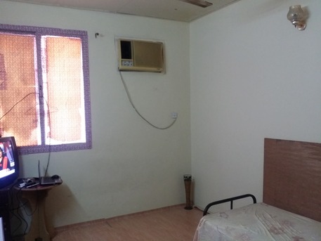 Manama, Rooms for Rent, BHD 80/month,  Room For Rent &ndash; Available Immediately Including EWA