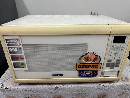 Riyadh, Appliances, SAR 149,  GEEPAS Microwave Oven For Sale (Fully Working 900Watts)