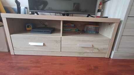 Manama, Furniture, BHD 17,  SMALL TV STAND : KIDS ROOM