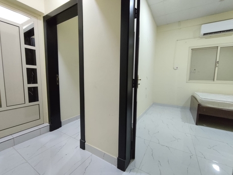 Manama, Apartments, Flats, Houses & Villas, BHD 140/year,  1 BR,  Ras Ruman:- Studio Flat On Rent With Unlimited Ewa