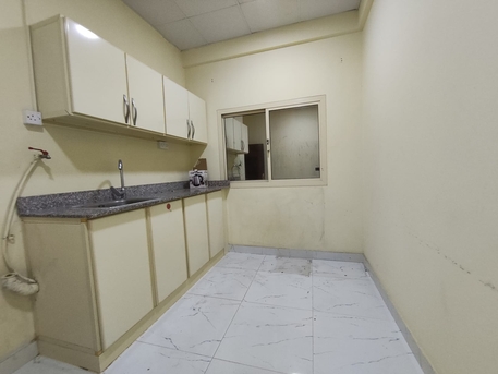 Manama, Apartments, Flats, Houses & Villas, BHD 140/year,  1 BR,  Ras Ruman:- Studio Flat On Rent With Unlimited Ewa