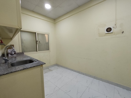 Manama, Apartments, Flats, Houses & Villas, BHD 140/year,  1 BR,  Ras Ruman:- Studio Flat On Rent With Unlimited Ewa