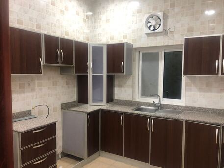 Busaiteen, Apartments, Flats, Houses & Villas, BHD 320/month,  3 BR,  140 Sq. Meter,  Flat For Rent In Busaiteen