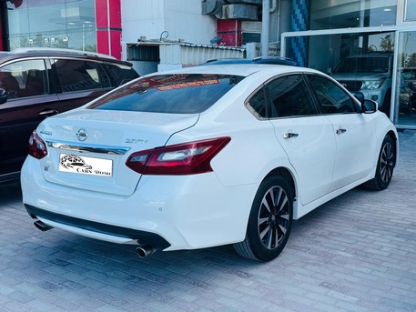 Manama, Vehicles, Cars & Trucks , BHD 3200,  Nissan Altima,  2018,  115000 KM,  SV- Mid Option