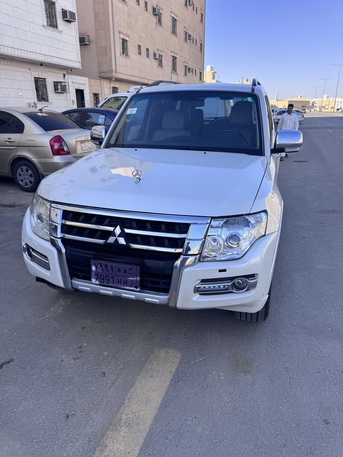Riyadh, Vehicles, Cars & Trucks , SAR 35000,  Mitsubishi Pajero,  2016,  Automatic,  210 KM,   For Sale .Best Condition - SAR: 35,000