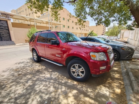 Riyadh, Vehicles, Cars & Trucks , SAR 12000,  Ford Explorer,  2008,  Automatic,  340000 KM,  Urgent Sale  V8 4x4 For 12000 SR For Sale - Excellent Condition