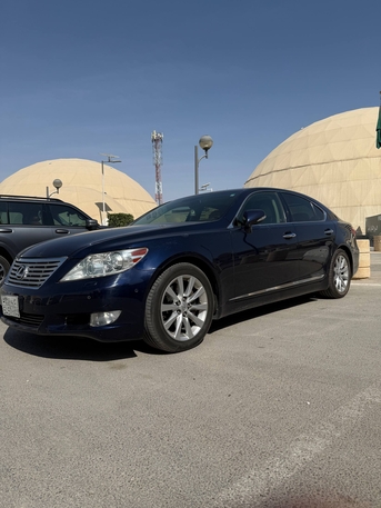Riyadh, Vehicles, Cars & Trucks , SAR 65000,  Lexus LS 460,  2011,  Automatic,  241000 KM,