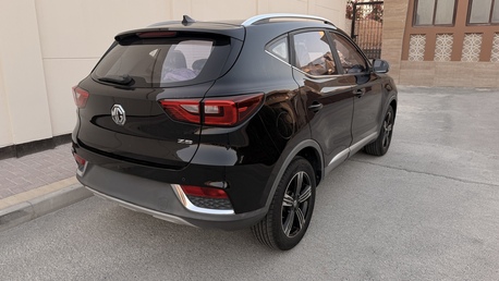 Budaiya, Vehicles, Cars & Trucks , BHD 2150,  MG ZS,  2019,  Automatic,  77000 KM,  11 1.5  Just 76k Driven New Tyres Camera Leathers Seats