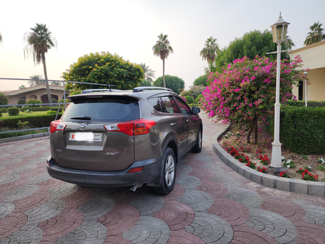 Zinj, Vehicles, Cars & Trucks , BHD 4550,  Toyota Rav4,  2014,  Automatic,  279000 KM,   Model  For Sale