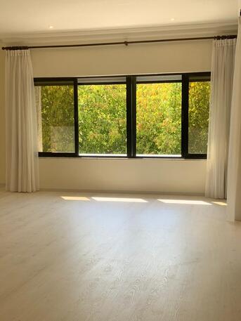 Amman, Apartments, Flats, Houses & Villas, JOD 20000/year,  4 BR,  293 Sq. Meter,  Spacious Apartment For Rent In Jabal Amman