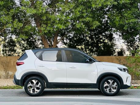 Manama, Vehicles, Cars & Trucks , BHD 4250,  Kia Sonet,  2021,  Automatic,  66000 KM,    MODEL WELL MAINTAINED 5 SEATER SUV CALL OR WHATSAPP ON 35400768 ,34355768