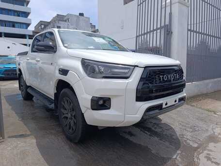 Nairobi, Vehicles, Cars & Trucks , KES 6800000,  Toyota Hilux,  2022,  Automatic,  28000 KM,   GR SPORT 🔥