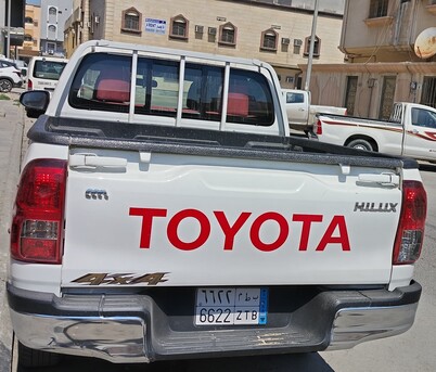 Dammam, Vehicles, Cars & Trucks , SAR 110000,  Toyota Hilux,  2024,  Automatic,  70000 KM,   D CABIN 4*4 DEISEL  MODEL FOR SALE