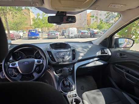 Riyadh, Vehicles, Cars & Trucks , SAR 22500,  Ford Escape,  2014,  Automatic,  215000 KM,  Urgent Sale:   &ndash; 2.5L Engine | Excellent Condition