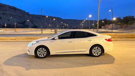 Manfouha, Vehicles, Cars & Trucks , SAR 25000,  Hyundai Azera,  2014,  Automatic,  287700 KM,   2.0 - 4 Cylinder Neat And Clean