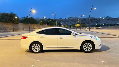 Manfouha, Vehicles, Cars & Trucks , SAR 25000,  Hyundai Azera,  2014,  Automatic,  287700 KM,   2.0 - 4 Cylinder Neat And Clean
