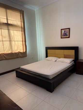 Juffair, Apartments, Flats, Houses & Villas, BHD 280/month,  Furnished,  2 BR,  Furnished Service Flat For Rent.