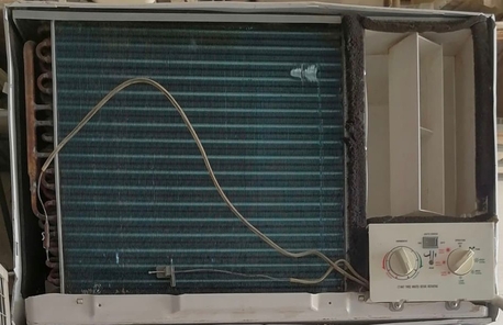 Riyadh, Air Conditioners, SAR 330,  Split AC And Window AC For Sale Reasonable Price