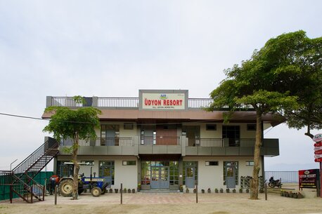 Panchkula, Travel, Resort In Morni Hills For Family And Couples &ndash; Book Before Rooms Fill