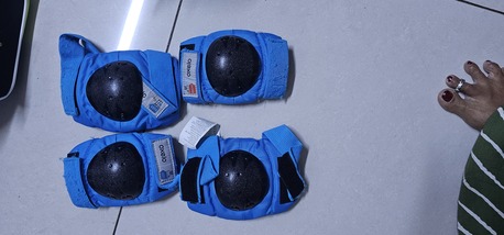 Al Thuqbah, Baby & Kid Stuff, SAR 300,  Skating Shoes With Knee N Elbow Pad With Bag And Helmet For 4 To 6yrs