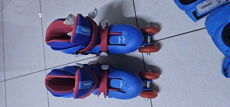 Al Thuqbah, Baby & Kid Stuff, SAR 300,  Skating Shoes With Knee N Elbow Pad With Bag And Helmet For 4 To 6yrs