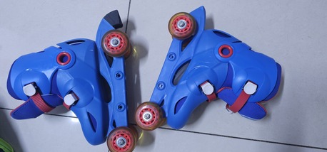 Al Thuqbah, Baby & Kid Stuff, SAR 300,  Skating Shoes With Knee N Elbow Pad With Bag And Helmet For 4 To 6yrs