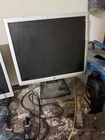 Qatif, Computers, SAR 1000,  HP Orignal Desktop + Asus Laptop + Refrigerator