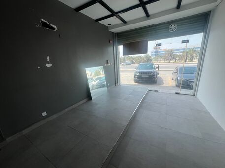 Tubli, Shops, Commercial Shop In A High-visibility Area, Ideal For Showroom, Office, Laundry, Or Service