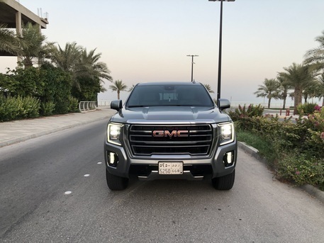 Jubail, Vehicles, Cars & Trucks , SAR 246000,  2024 Yukon SLT Full Option, 4x4, Low Mileage (48,000 Km), Original Paint, Stored,  2024,  &ndash;تحديد&ndash;,  48000 KM,  Jubail Down Town Carshowroom Area