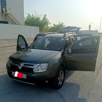 Manama, Vehicles, Cars & Trucks , BHD 1300,  Renault Duster,  2014,  Automatic,  132 KM,    Well Maintained