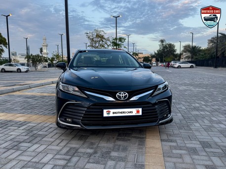 Manama, Vehicles, Cars & Trucks , BHD 9100,  Toyota Camry,  2021,  85000 KM,   GLE
